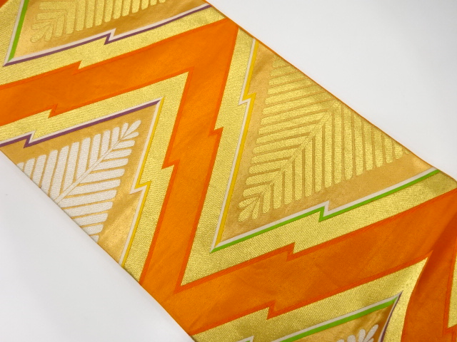 アンティーク　松皮菱に若松模様織り出し袋帯(着用可)